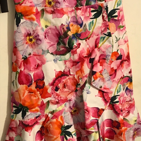 Floral Blooms Dress by Alexia Admor - Picture 6 of 10